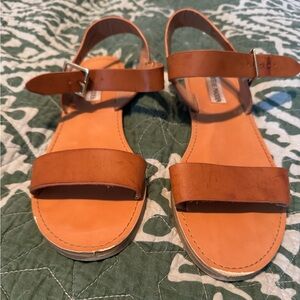 Steve Madden Daryn Sandal in Cognac - Size 9